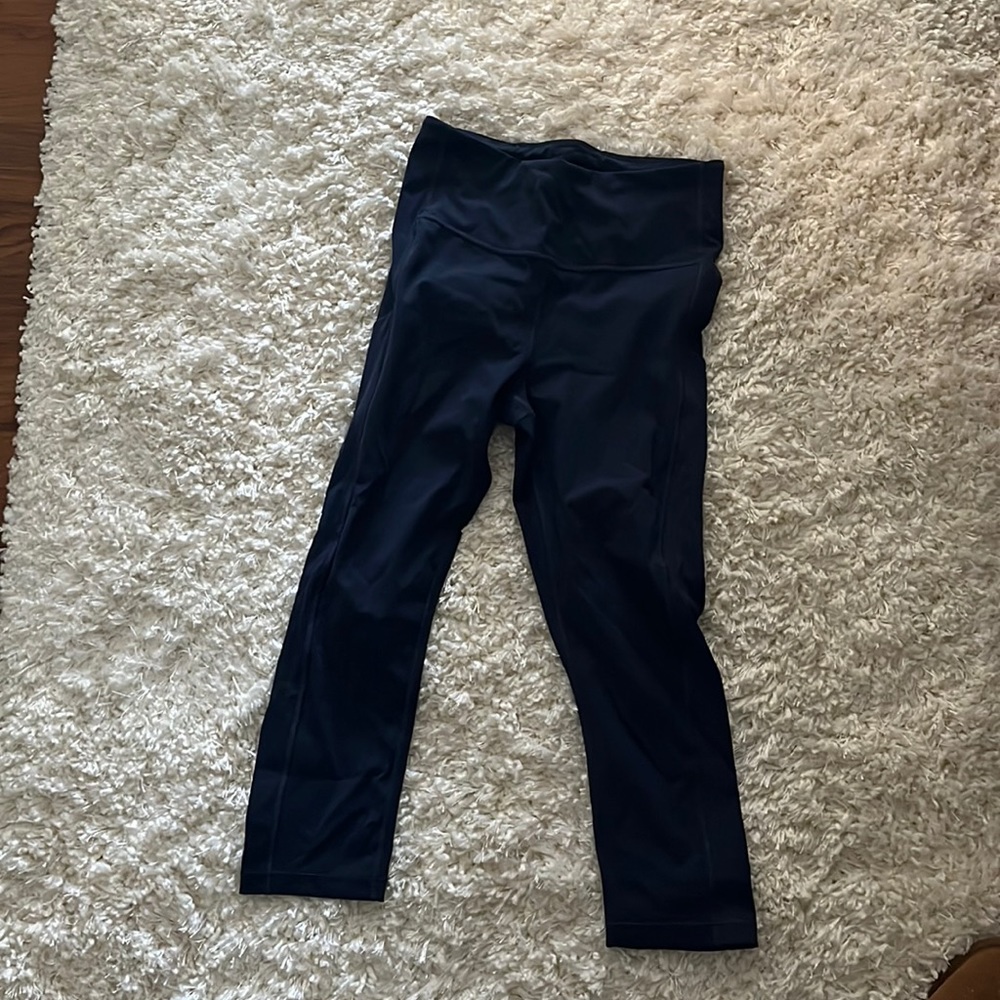 Athleta Navy Blue size S Capri